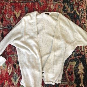 Women’s gray cardigan